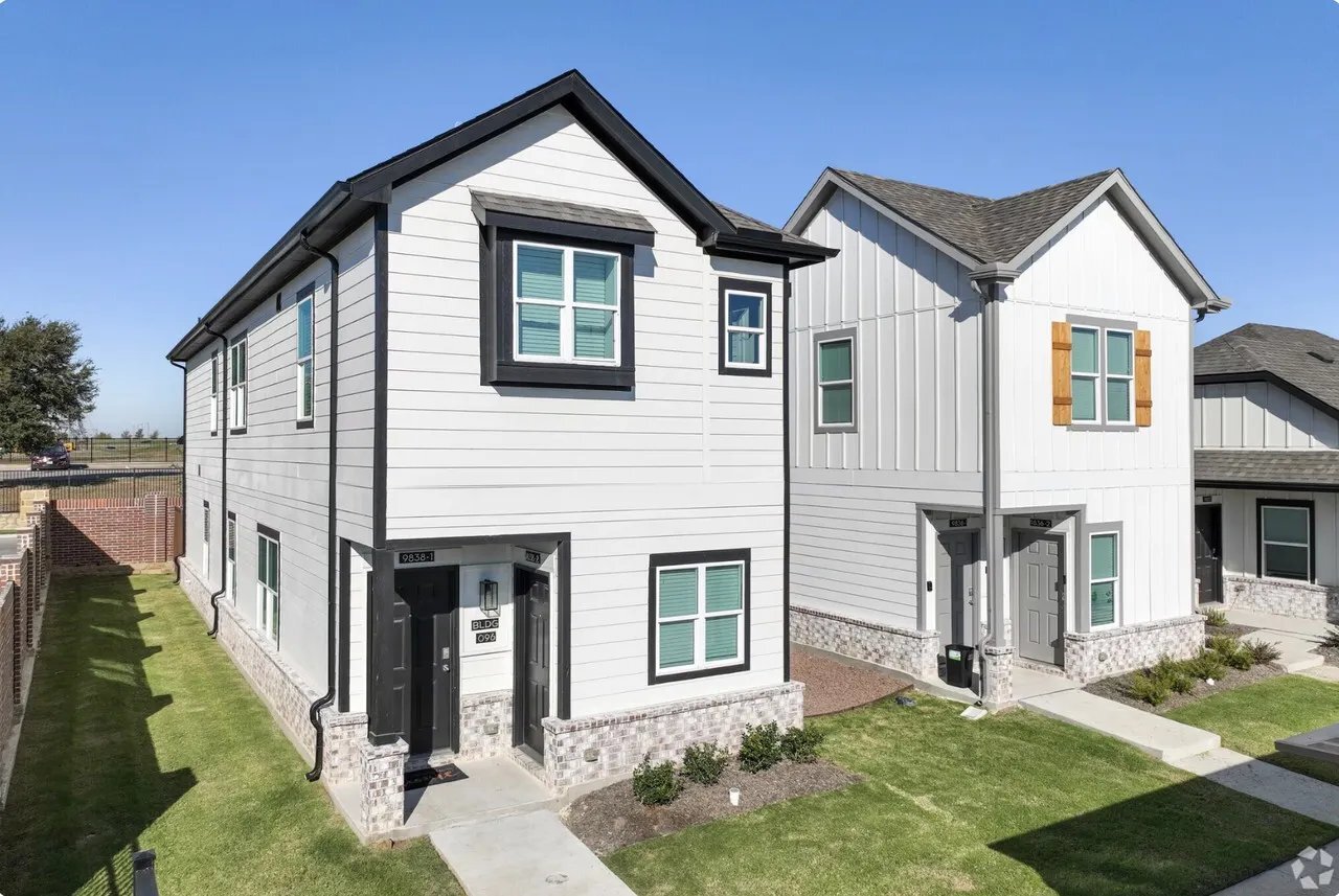 Building Photo - 1127 Eloise Dr
