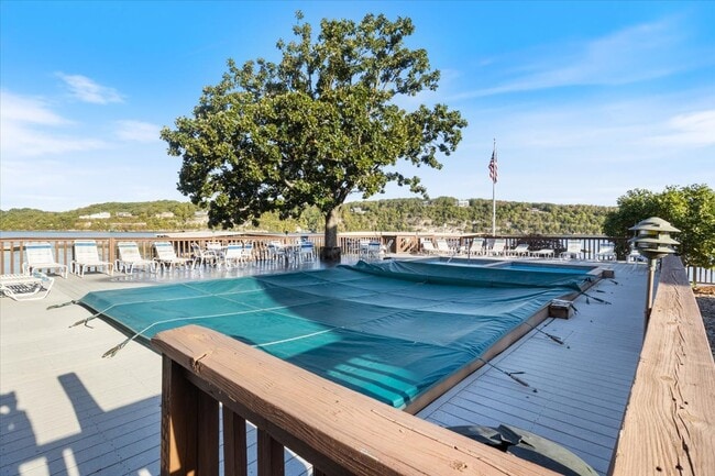 Building Photo - 6620 Weston Point Dr