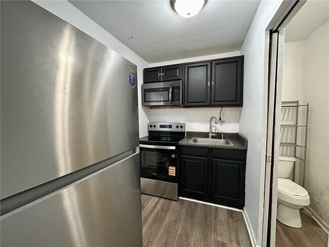 Building Photo - 2861 Ralston Rd