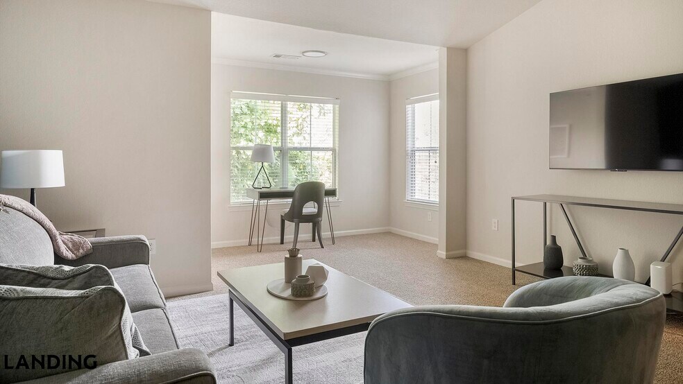 Building Photo - 210 Hillwood Blvd