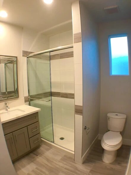 Building Photo - 8435 Tweedy Ln