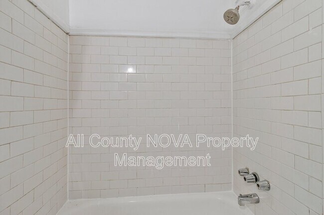 Building Photo - 1719 West Virginia Ave NE