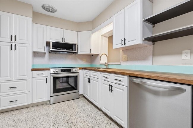 Building Photo - 2700 67th St N