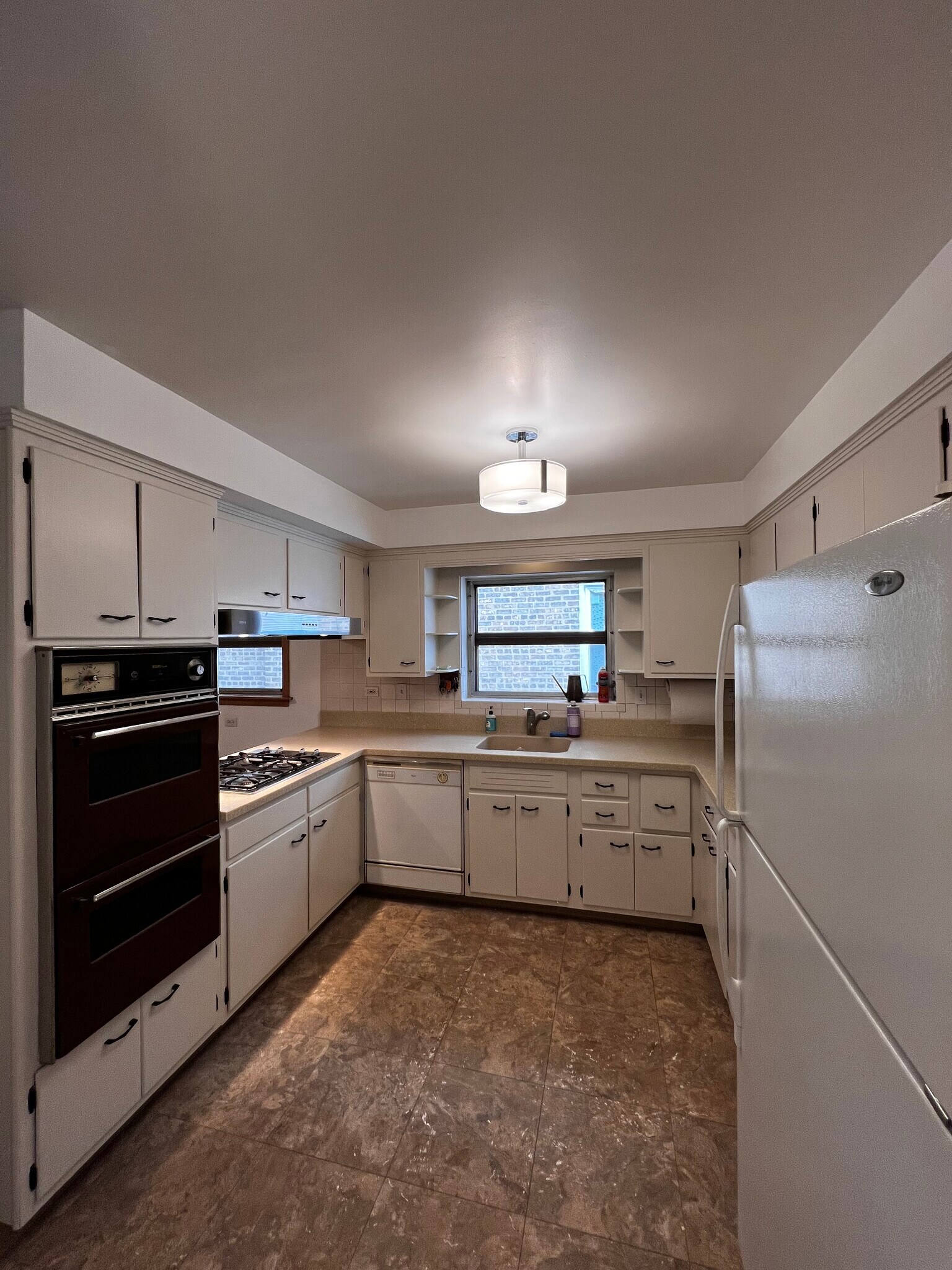 Kitchen - 4937 W Schubert Ave