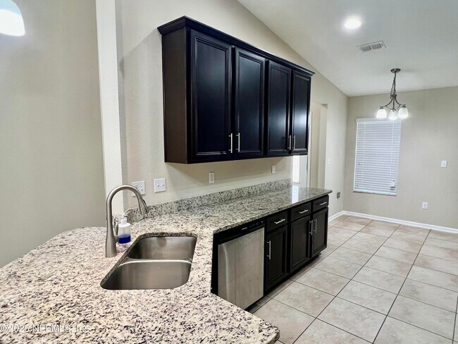 Building Photo - 12598 Itani Wy
