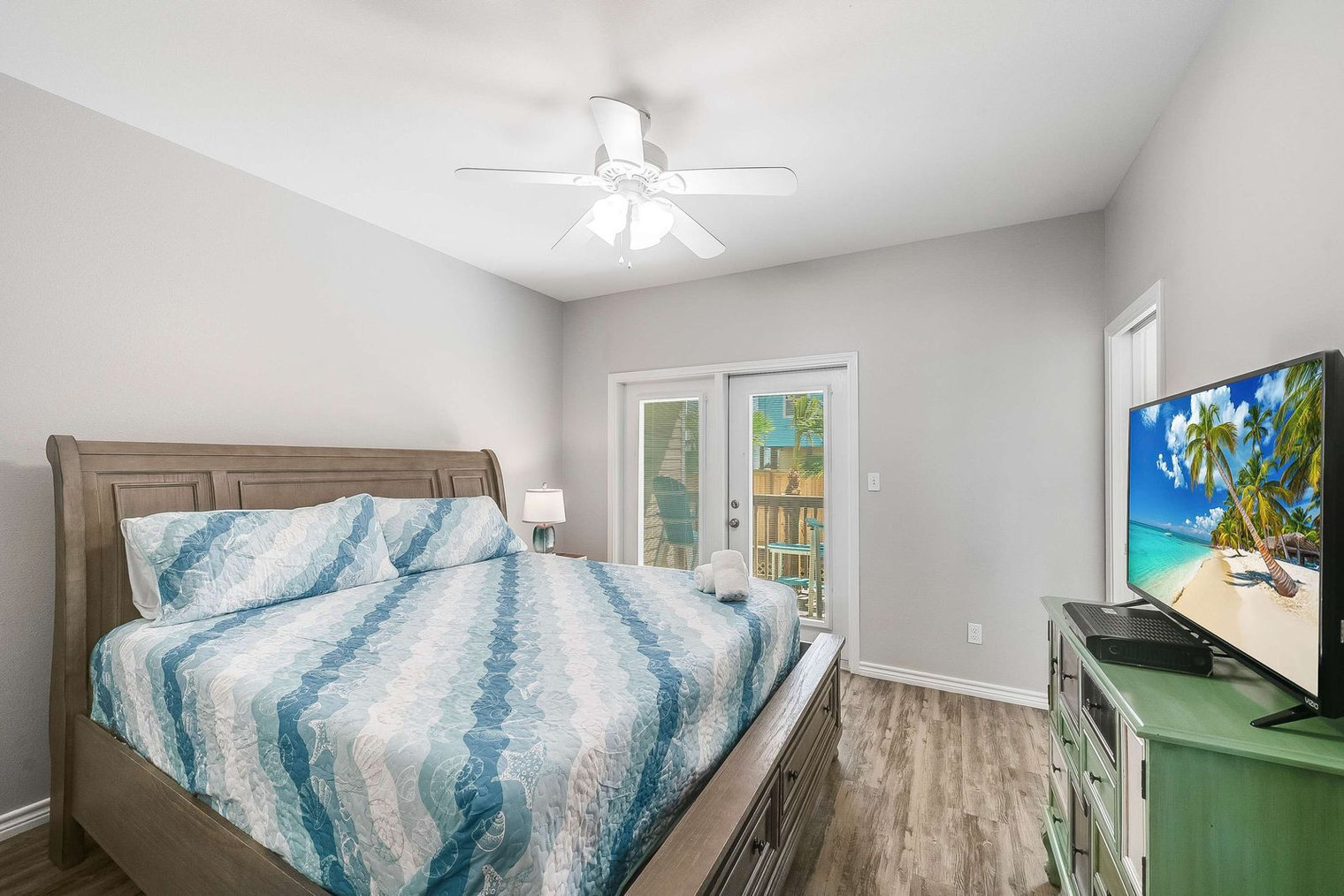 Building Photo - 1813 Eleventh Street-SI ID1325620P