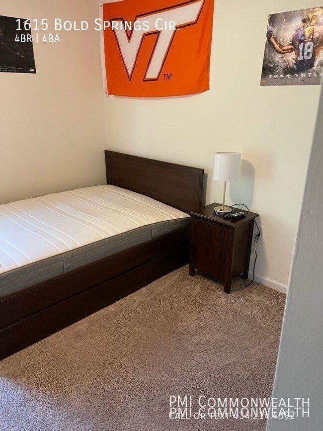 Building Photo - 1615 Bold Springs Cir