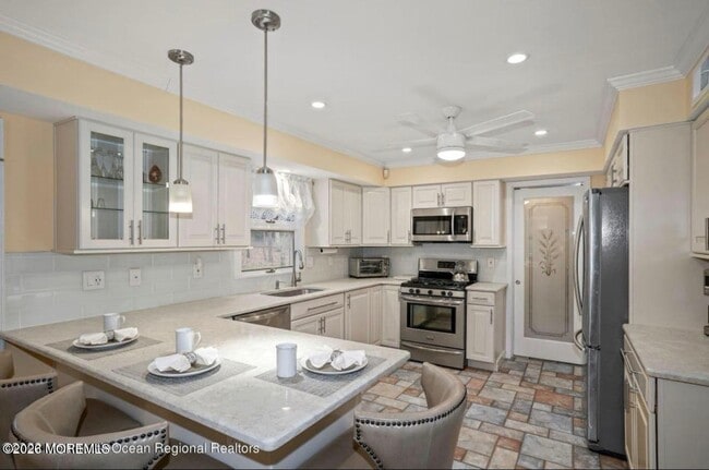 Building Photo - 5 Shepherds Way