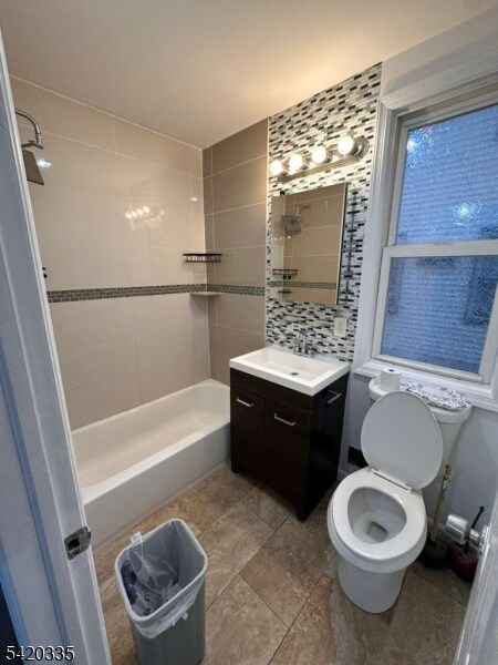 Building Photo - 31 Yale Ave