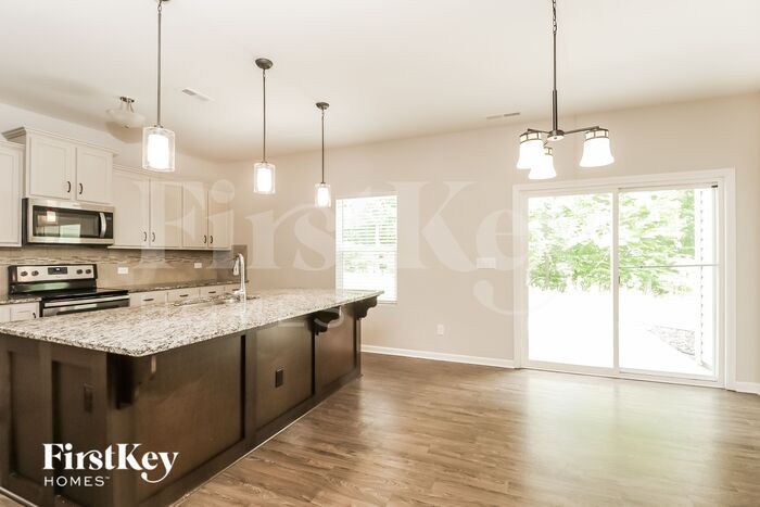 Building Photo - 8000 Camden Crossing