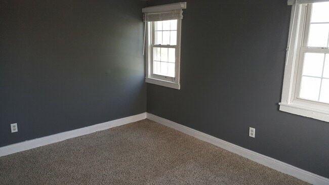 Building Photo - Chesapeake City 2BR/1BA Home for only $1100.00 per month