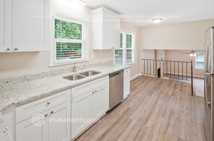 Building Photo - 6301 Old Coach Rd