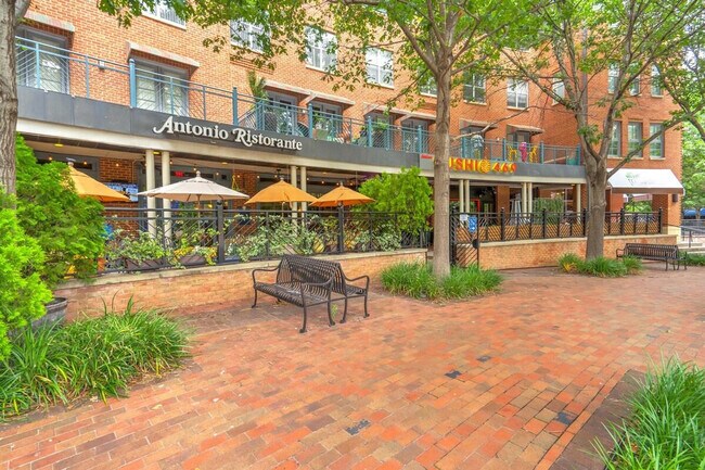 Building Photo - 15505 Lewis Pl
