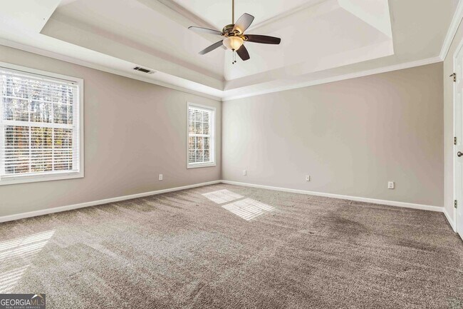 Building Photo - 825 Somerset Vale Dr