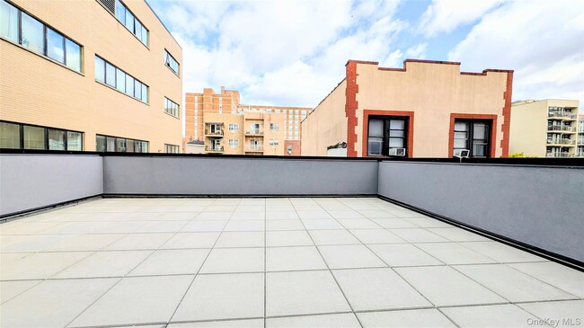 Building Photo - 23-09 Broadway