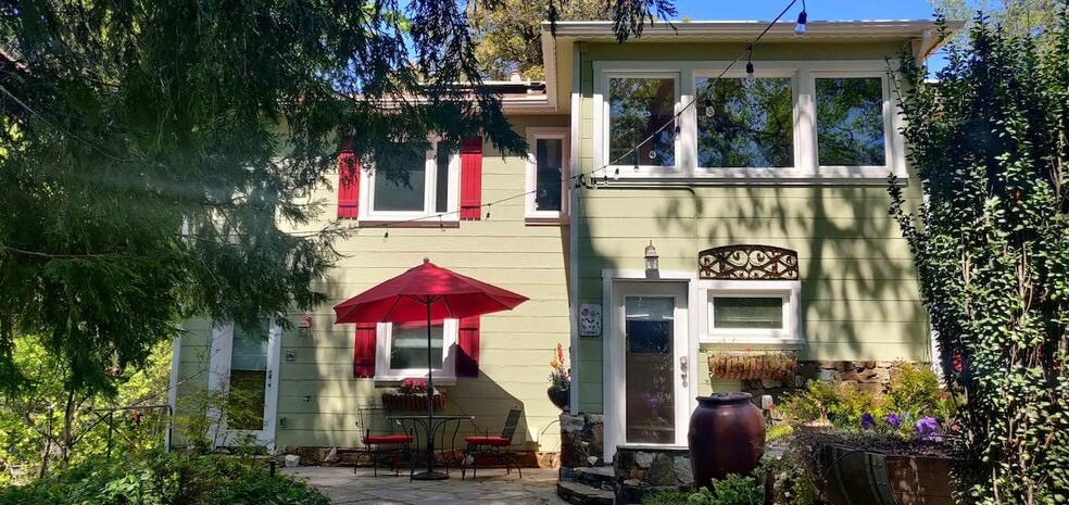 Back of House - 165 Terrace St