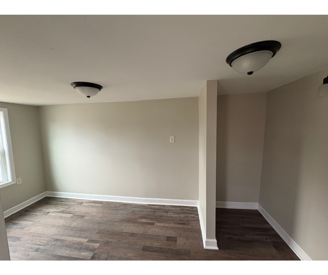 Building Photo - 1570 Chippewa Ave SE