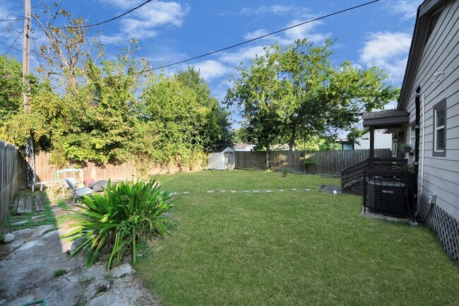 Building Photo - 7032 Conley St