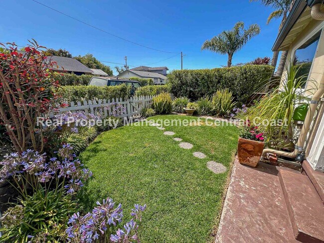 Building Photo - AVAILABLE NOW - Charming Shell Beach Home ...