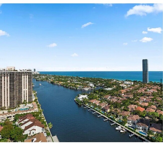 Building Photo - 19355 Turnberry Way