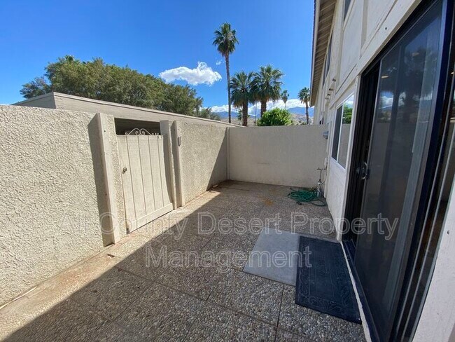 Building Photo - 5951 Montecito Dr