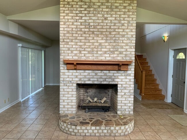Building Photo - Unique Home and Land in Camp Hill