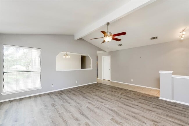 Building Photo - 816 Russet Valley Dr