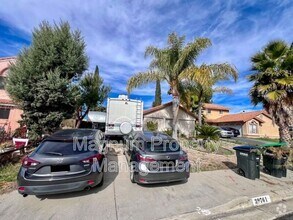 Building Photo - 39761 Rustic Glen Dr
