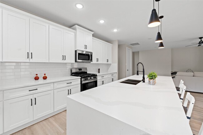 Building Photo - 2614 Piemonte Ave