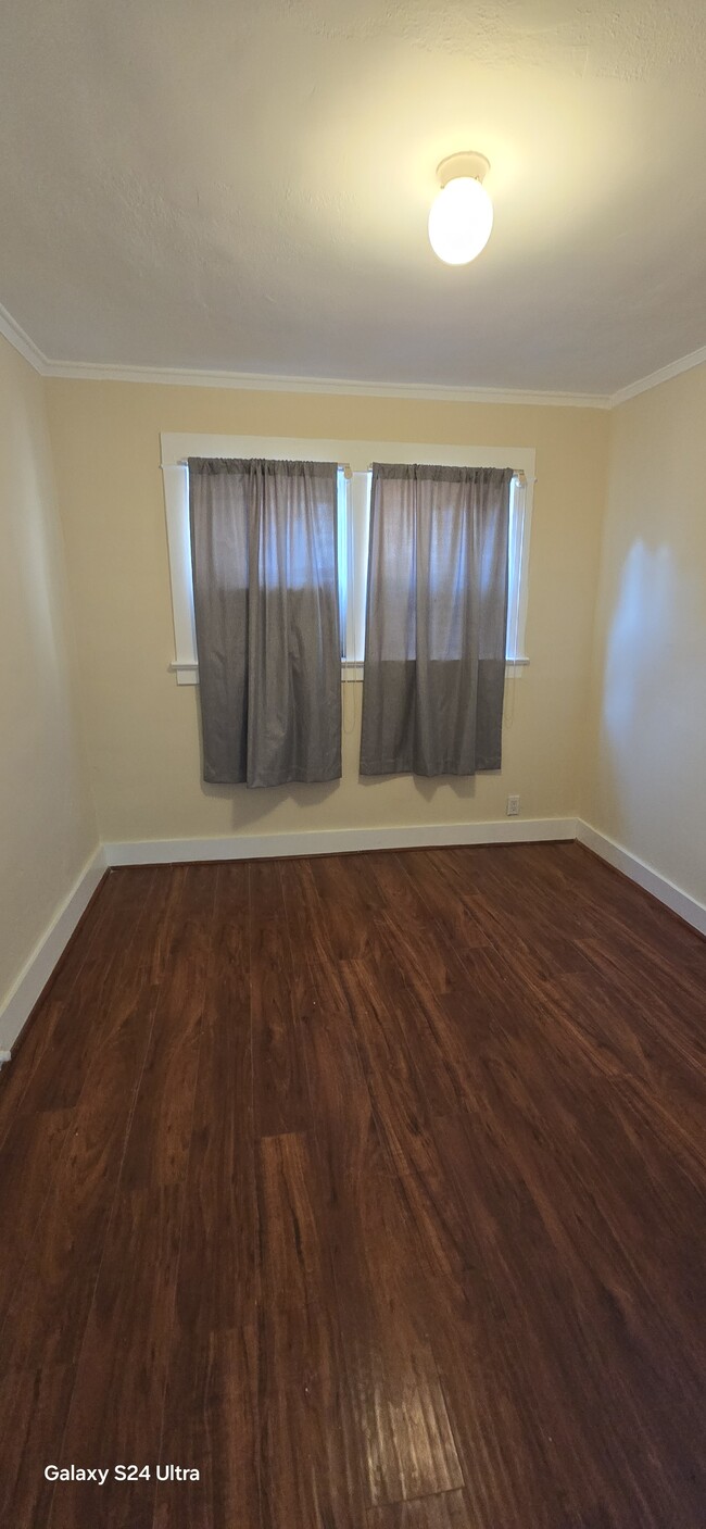 Bedroom - 1406 Manzanita St