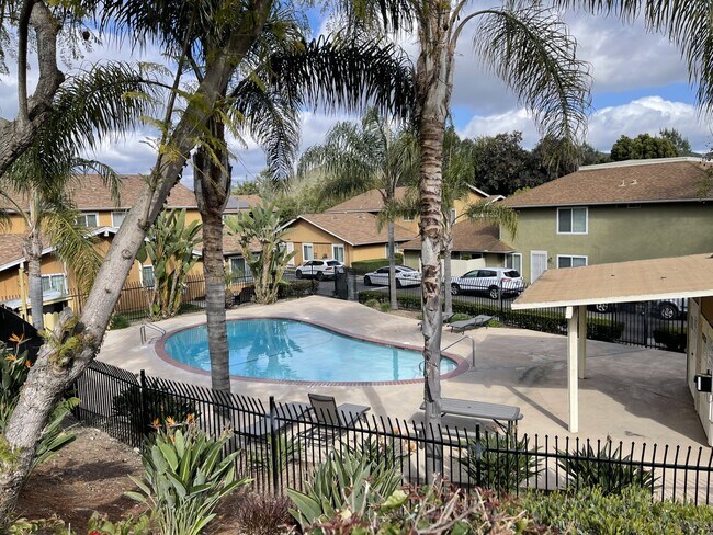 Building Photo - 13755 Caminito Vizzini