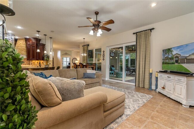 Building Photo - 3829 Spruce Pine Dr