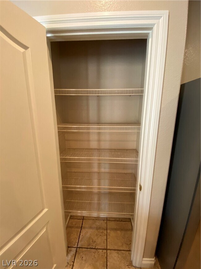 Building Photo - 160 Calm Morning Ave