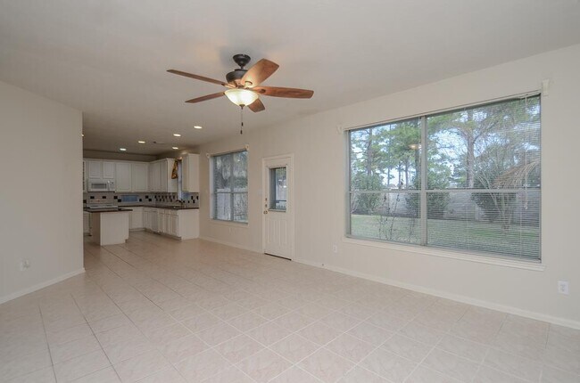 Building Photo - 23826 River Pl Dr