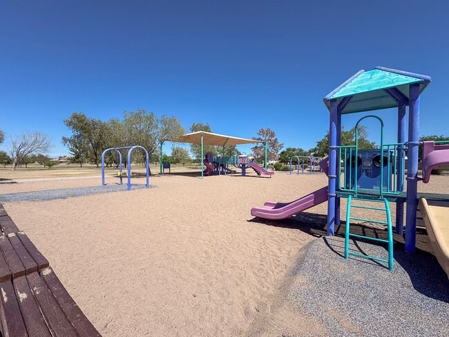Building Photo - 2Bed/2Bath Apt at Greenway/35th Ave! Move-In Ready on 08/06/2026!