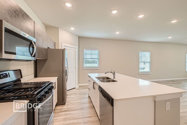 Building Photo - A1- Albany Plan