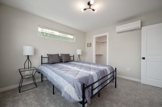 Building Photo - Move In Special Up to 3 Months Free- Newbe...
