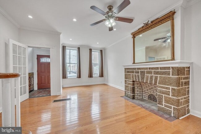 Building Photo - 1427 Tasker St