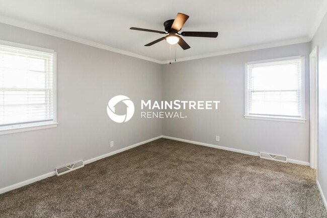 Building Photo - 3 Bedroom Pet-Friendly Home in PLEASANT HILL, MO with Main Street Renewal