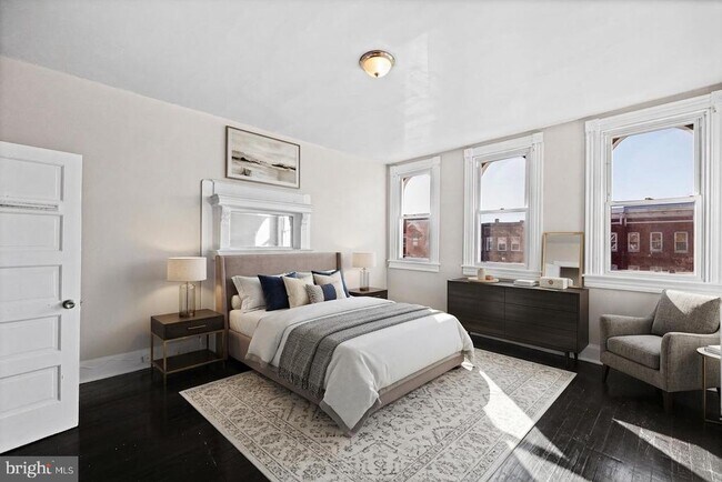 Building Photo - 2537 Madison Ave