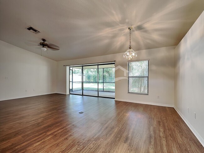 Building Photo - 234 Bryan Oak Ave