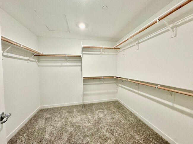 Building Photo - 243 Dock Cir