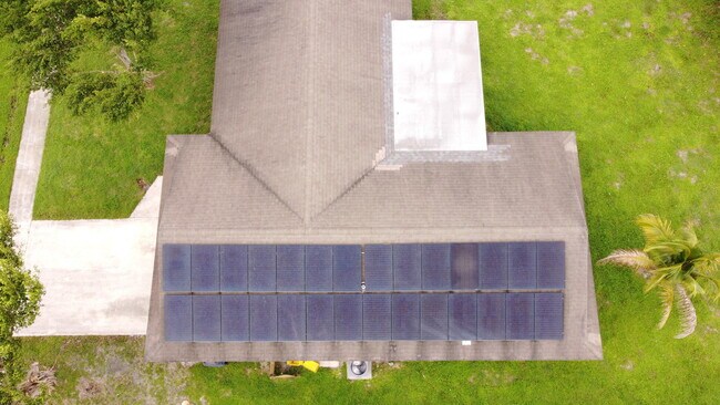 Building Photo - 137 Alcazar St