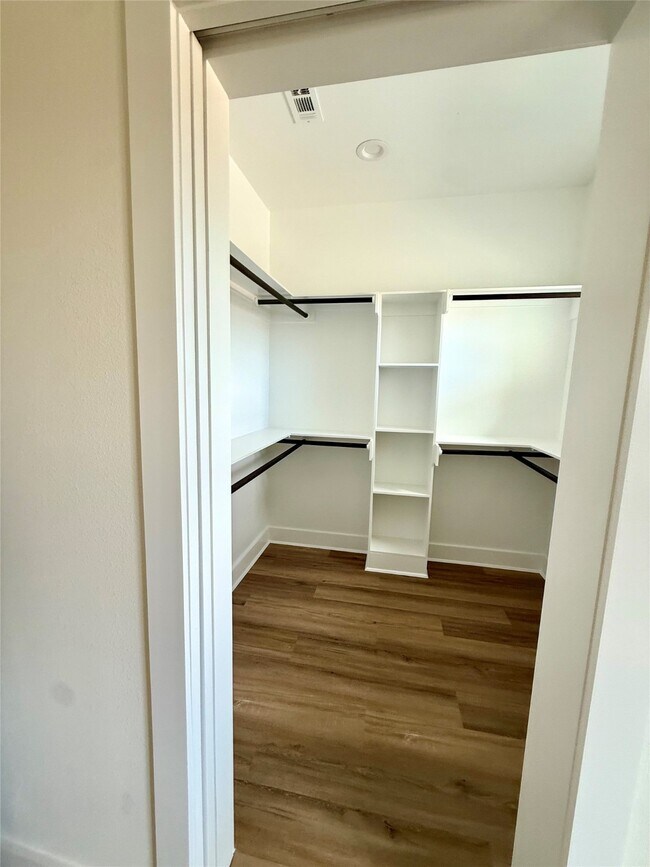 Building Photo - 12315 New Jordan Ln