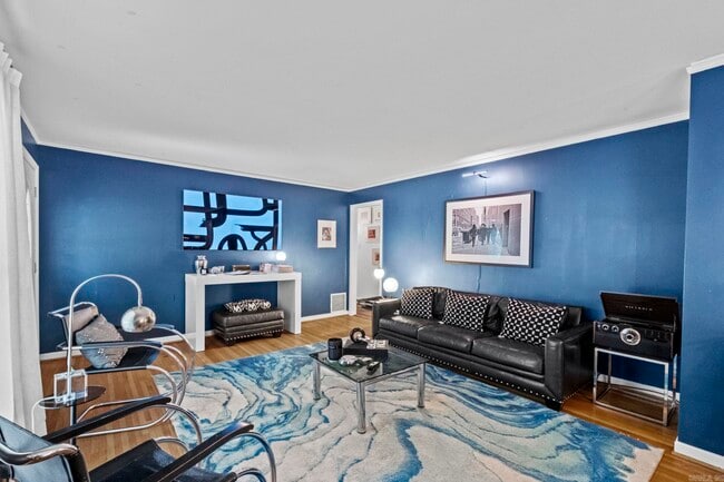 Building Photo - 2020 Topf Rd