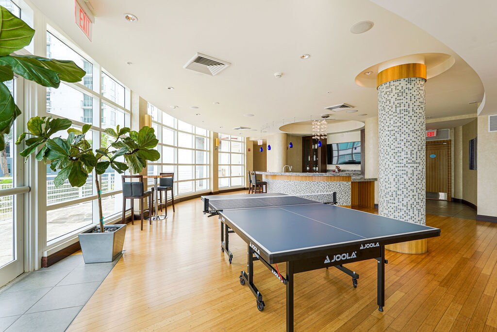 Building Photo - 244 Biscayne Blvd