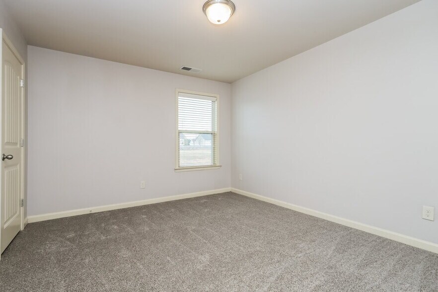 Building Photo - 3219 Puritan Way