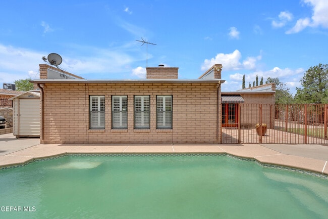 Building Photo - 6820 Villa Hermosa Dr