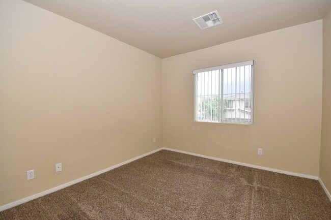 Building Photo - Beautiful Southwest 2-Story Home with Spacious Layout & Covered Patio