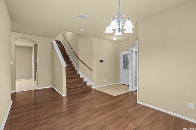 Building Photo - 707 Antler Post